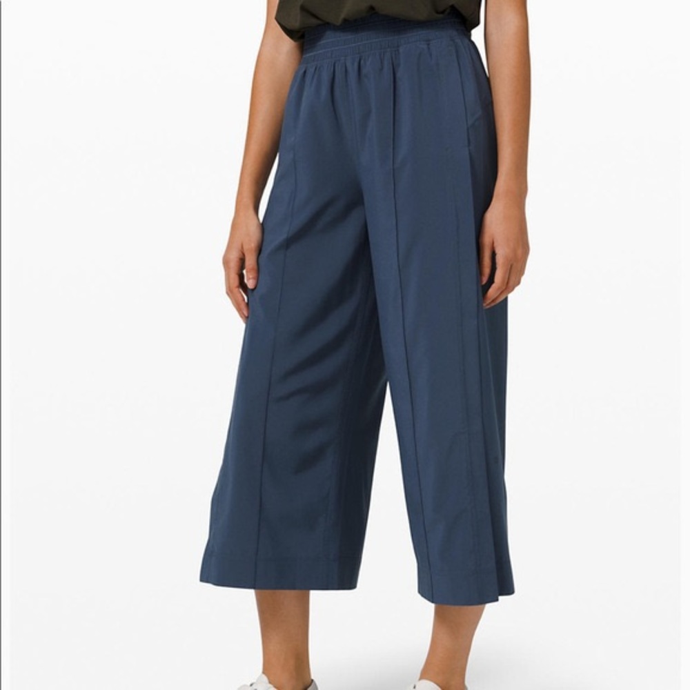 Lululemon Wanderer Culotte Pants